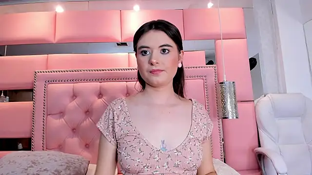 Snapshot of LiliCarterm chatting on September 12, 2025, 8:19 pm LiliCarterm online show from September 12, 2025, 8:19 pm