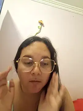 Snapshot of Nicollevega888 chatting on October 31, 2025, 2:08 am Nicollevega888 online show from October 31, 2025, 2:08 am