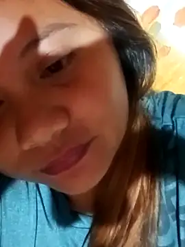 yuana25 online show from February 23, 2026, 2:17 pm