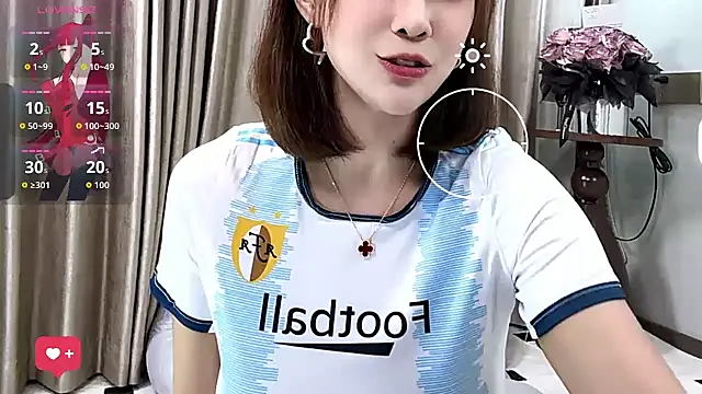 Snapshot of yue_yue chatting on October 12, 2025, 11:55 am yue yue online show from October 12, 2025, 11:55 am