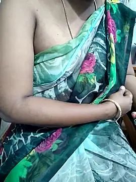 Snapshot of lolida69thamil chatting on October 1, 2025, 5:17 pm lolida69thamil online show from October 1, 2025, 5:17 pm