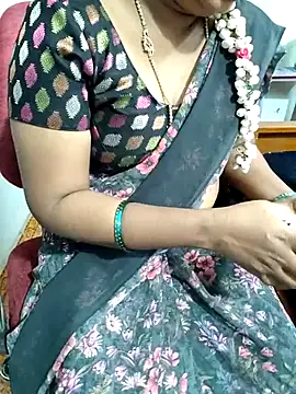 Snapshot of lolida69thamil chatting on November 25, 2025, 1:00 pm lolida69thamil online show from November 25, 2025, 1:00 pm