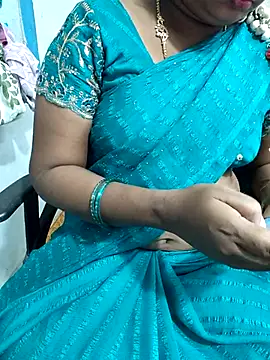 Snapshot of lolida69thamil chatting on November 18, 2025, 2:09 pm lolida69thamil online show from November 18, 2025, 2:09 pm