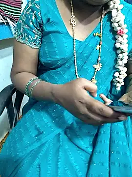 Snapshot of lolida69thamil chatting on November 1, 2025, 3:28 pm lolida69thamil online show from November 1, 2025, 3:28 pm