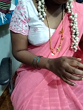 Snapshot of lolida69thamil chatting on November 3, 2025, 6:40 am lolida69thamil online show from November 3, 2025, 6:40 am