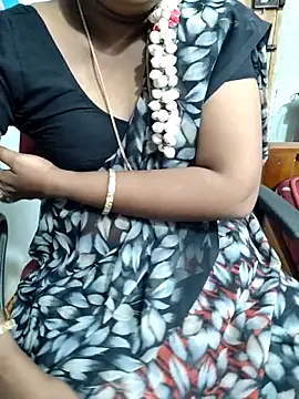 Snapshot of lolida69thamil chatting on October 9, 2025, 3:56 pm lolida69thamil online show from October 9, 2025, 3:56 pm