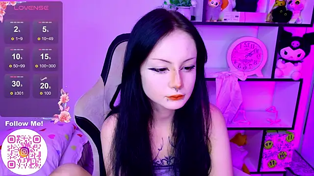 Snapshot of MiaScarlettt chatting on December 4, 2025, 8:08 pm MiaScarlettt online show from December 4, 2025, 8:08 pm