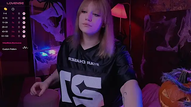 Snapshot of Morvelyn chatting on October 27, 2025, 6:31 pm Morvelyn online show from October 27, 2025, 6:31 pm