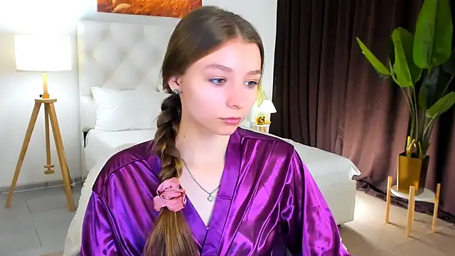 Snapshot of JulieDaniel chatting on September 25, 2025, 8:20 am JulieDaniel online show from September 25, 2025, 8:20 am