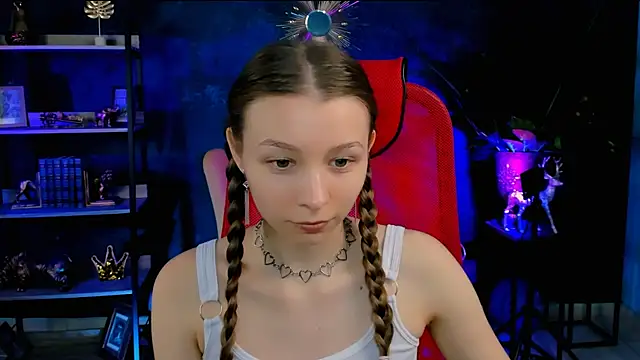 Snapshot of JulieDaniel chatting on November 20, 2025, 4:24 am JulieDaniel online show from November 20, 2025, 4:24 am