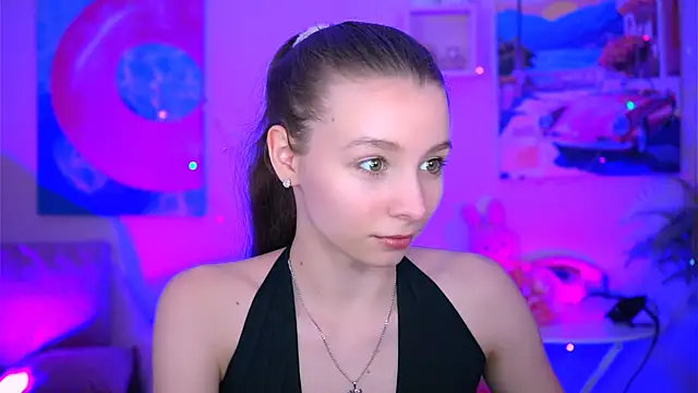 Snapshot of JulieDaniel chatting on October 10, 2025, 8:15 am JulieDaniel online show from October 10, 2025, 8:15 am