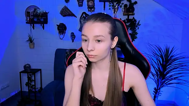 Snapshot of JulieDaniel chatting on February 26, 2026, 4:34 am JulieDaniel online show from February 26, 2026, 4:34 am