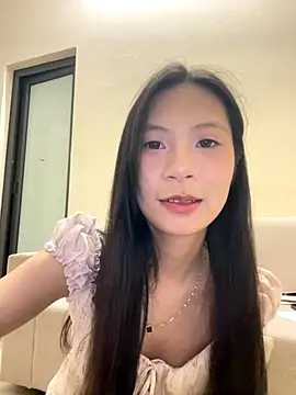 Lil-Gi online show from October 3, 2025, 3:35 pm