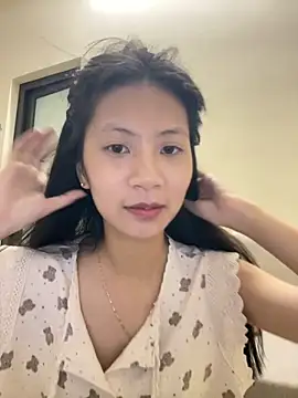 Lil-Gi online show from October 2, 2025, 4:10 pm