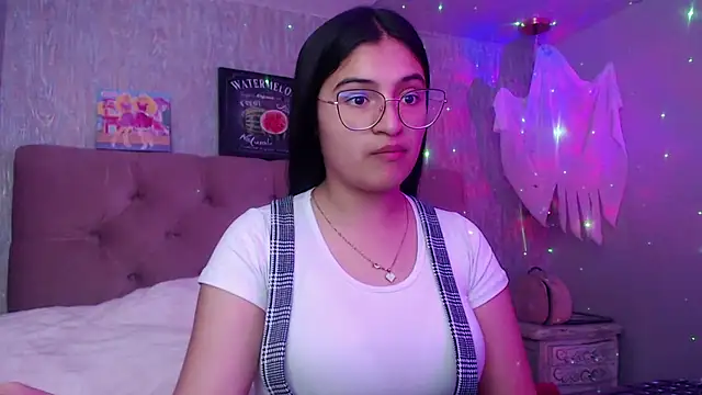 laurenelove online show from October 27, 2025, 3:29 am