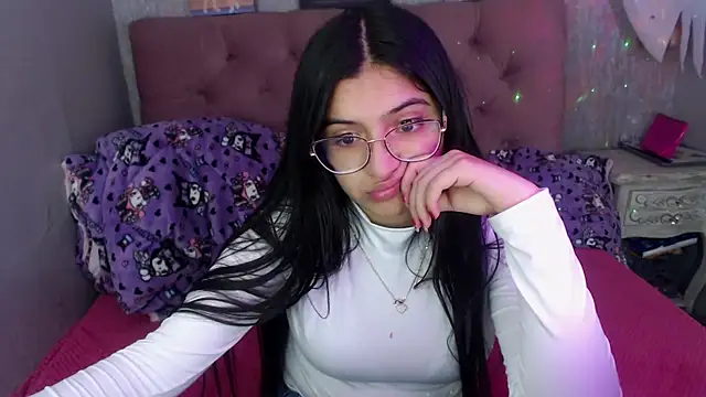 laurenelove online show from October 26, 2025, 3:07 am