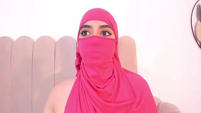 nayiraa  online show from February 28, 2026, 7:35 pm