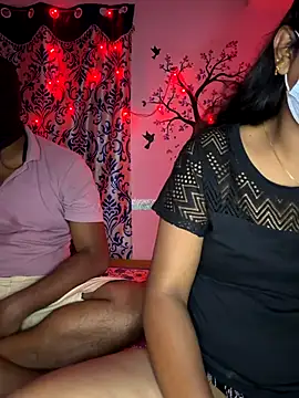 Snapshot of Latha1 chatting on December 3, 2025, 5:01 pm Latha1 online show from December 3, 2025, 5:01 pm