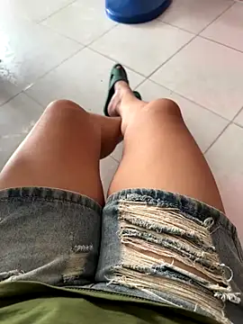 sharon-Hanna online show from December 2, 2025, 1:28 am