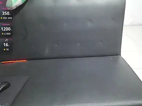 Owe chan online show from March 1, 2026, 11:21 am