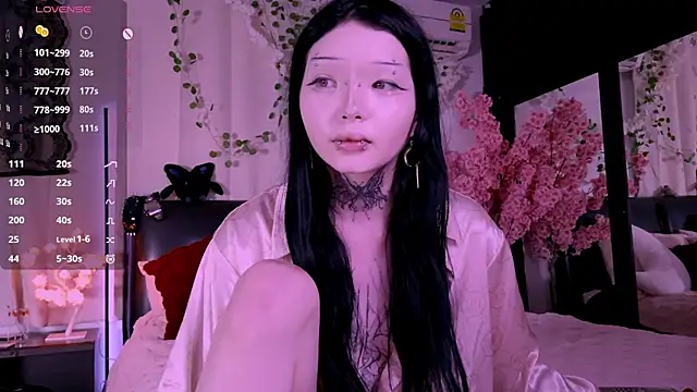 Snapshot of Lein_Bone chatting on November 10, 2025, 12:15 am Lein Bone online show from November 10, 2025, 12:15 am