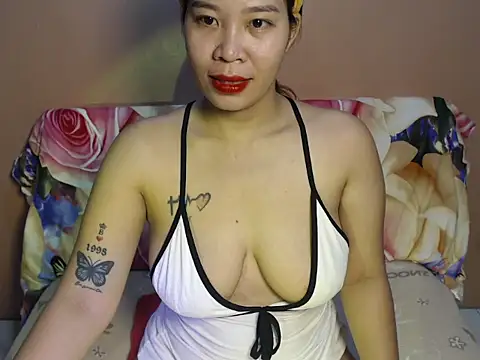 wild rose69 online show from November 2, 2025, 4:12 pm