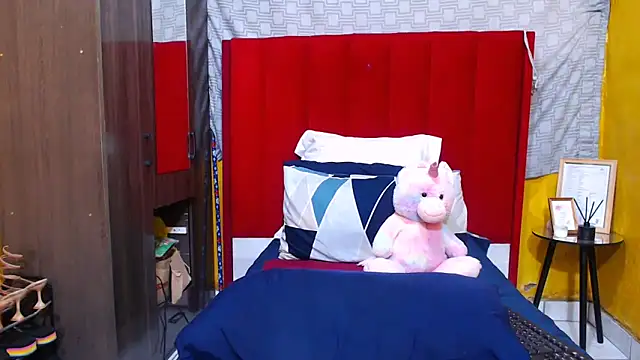 Snapshot of Candycrush2555 chatting on February 10, 2026, 6:45 am Candycrush2555 online show from February 10, 2026, 6:45 am