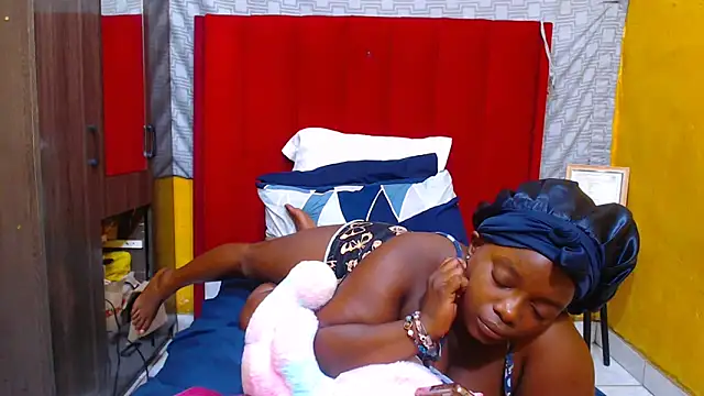 Snapshot of Candycrush2555 chatting on February 6, 2026, 5:47 am Candycrush2555 online show from February 6, 2026, 5:47 am