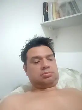 Snapshot of Crocante_Hot chatting on November 22, 2025, 11:36 pm Crocante Hot online show from November 22, 2025, 11:36 pm