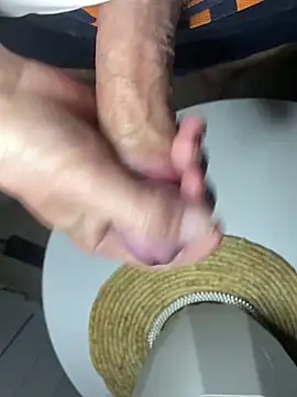 Snapshot of Jonny_Agatha chatting on April 16, 2026, 2:12 am Jonny Agatha online show from April 16, 2026, 2:12 am