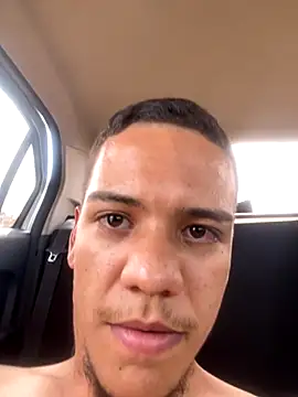 bigwollff online show from October 7, 2025, 5:36 pm