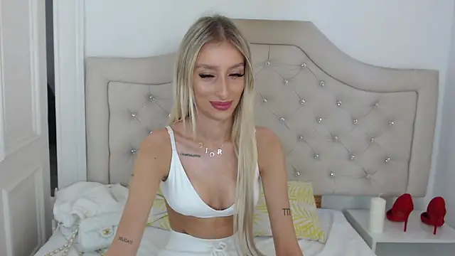 NatalieSensual online show from September 21, 2025, 8:30 am