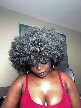 WomanNextdoor1 online show from April 18, 2026, 9:55 am