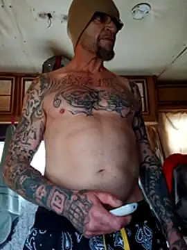 ShawnandDani7074 online show from February 22, 2026, 1:57 pm