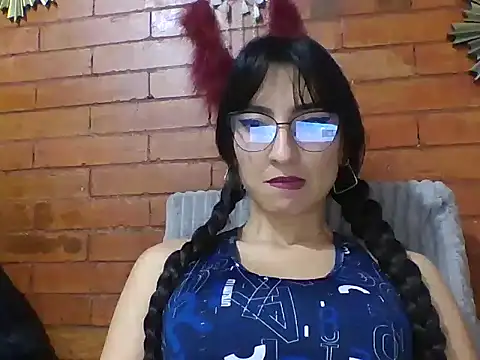 Snapshot of a_miss chatting on December 17, 2025, 6:57 pm a miss online show from December 17, 2025, 6:57 pm