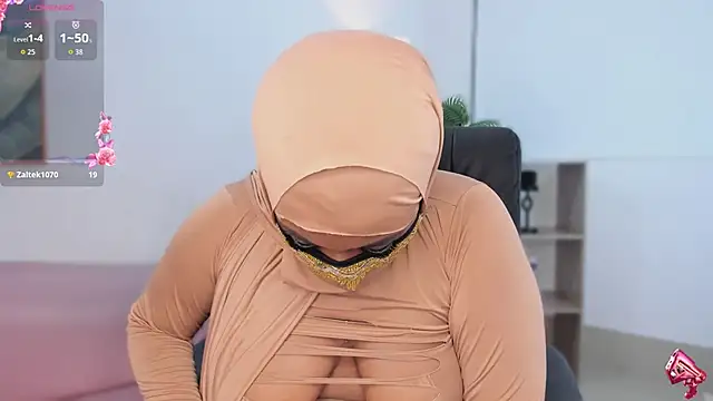 Snapshot of yasmin_elite chatting on November 10, 2025, 9:14 am yasmin elite online show from November 10, 2025, 9:14 am