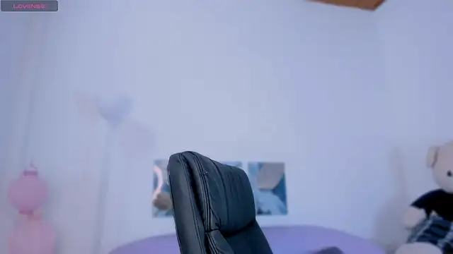 yasmin elite online show from January 11, 2026, 12:28 am