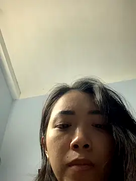 Snapshot of Minee1202 chatting on November 3, 2025, 4:21 pm Minee1202 online show from November 3, 2025, 4:21 pm