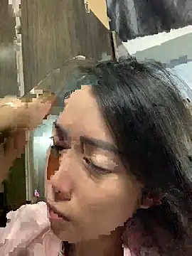 Snapshot of Minee1202 chatting on November 27, 2025, 12:44 am Minee1202 online show from November 27, 2025, 12:44 am