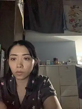 Snapshot of Minee1202 chatting on November 30, 2025, 6:58 am Minee1202 online show from November 30, 2025, 6:58 am