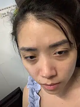 Snapshot of Minee1202 chatting on October 29, 2025, 6:23 am Minee1202 online show from October 29, 2025, 6:23 am