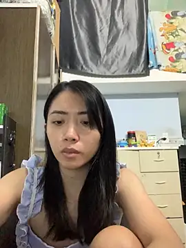 Snapshot of Minee1202 chatting on December 1, 2025, 12:44 am Minee1202 online show from December 1, 2025, 12:44 am