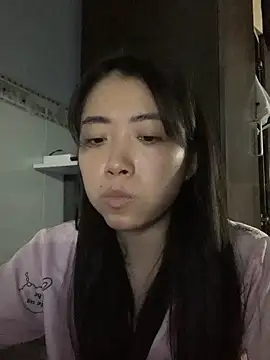 Snapshot of Minee1202 chatting on November 6, 2025, 12:58 am Minee1202 online show from November 6, 2025, 12:58 am