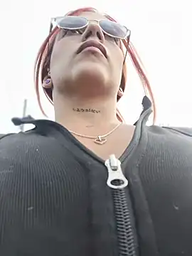 Alis xxx online show from April 18, 2026, 9:48 pm