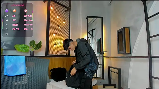 Snapshot of Dani_mc1 chatting on September 16, 2025, 11:55 am Dani mc1 online show from September 16, 2025, 11:55 am