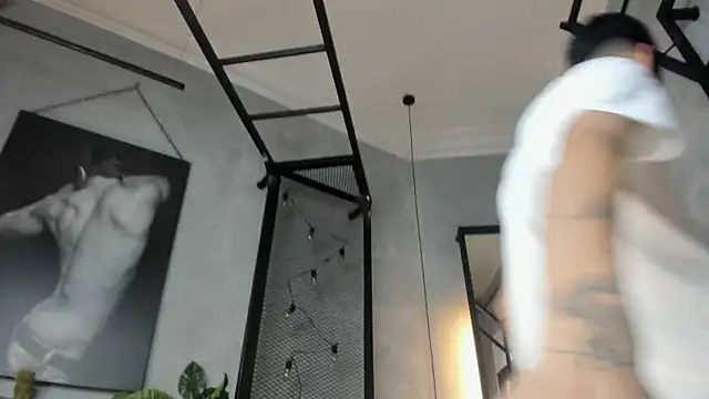 Snapshot of Dani_mc1 chatting on September 24, 2025, 11:10 pm Dani mc1 online show from September 24, 2025, 11:10 pm