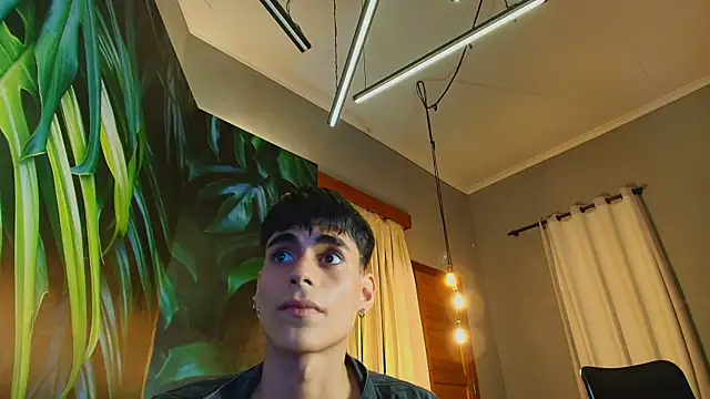 Snapshot of Dani_mc1 chatting on September 13, 2025, 11:38 pm Dani mc1 online show from September 13, 2025, 11:38 pm