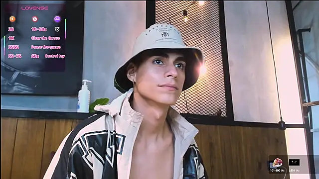 Snapshot of Dani_mc1 chatting on October 4, 2025, 11:28 pm Dani mc1 online show from October 4, 2025, 11:28 pm