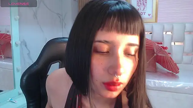 Snapshot of allyssa_bellini_s chatting on November 1, 2025, 8:25 pm allyssa bellini s online show from November 1, 2025, 8:25 pm