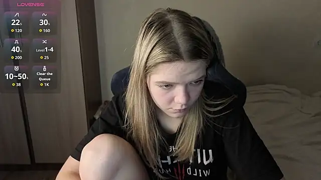 Snapshot of KatanaSVibe chatting on November 27, 2025, 4:07 pm KatanaSVibe online show from November 27, 2025, 4:07 pm